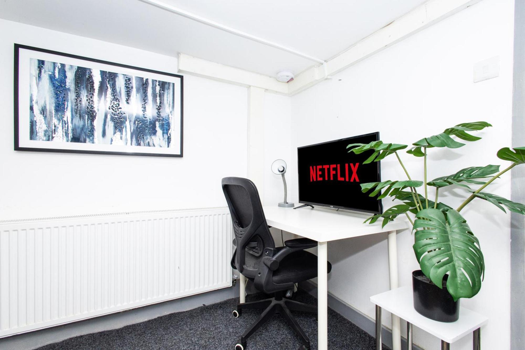 Apartment Exclusive - Close To Centre, Contactless Entry, Free Parking, Wifi & Netflix