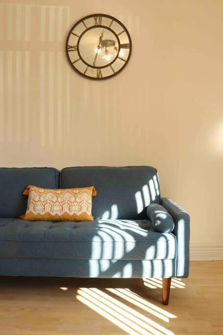 Apartment Stunning Free Wifi &parking Leeds (West Yorkshire)