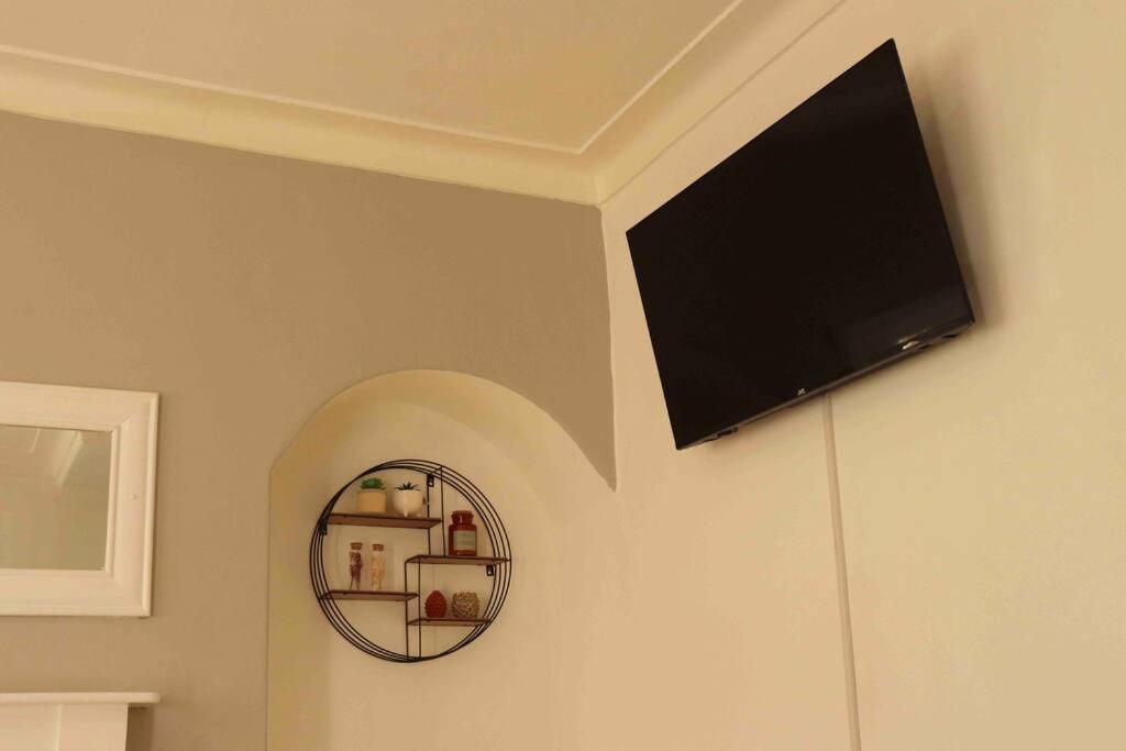 Stunning Free Wifi &parking Apartment Leeds (West Yorkshire)