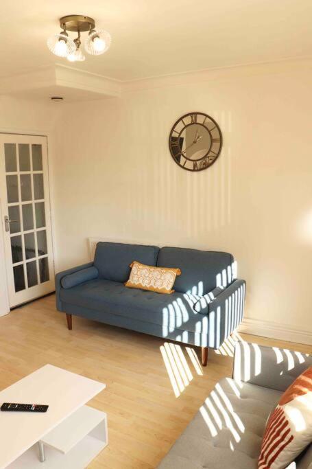 Stunning Free Wifi &parking Apartment Leeds (West Yorkshire)