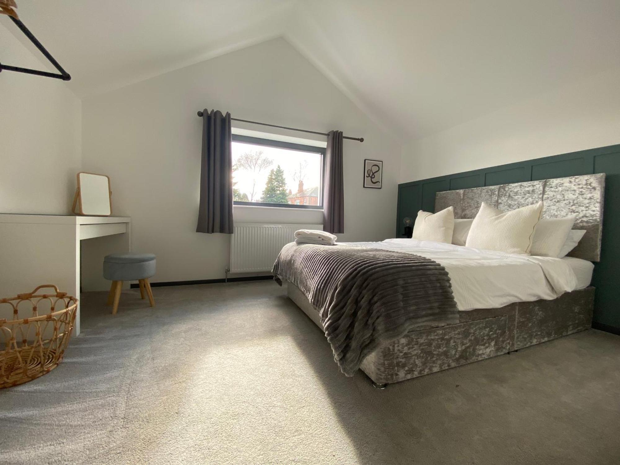 Stunning Modern 3br House, Free Parking & Garden Holiday home Leeds (West Yorkshire)
