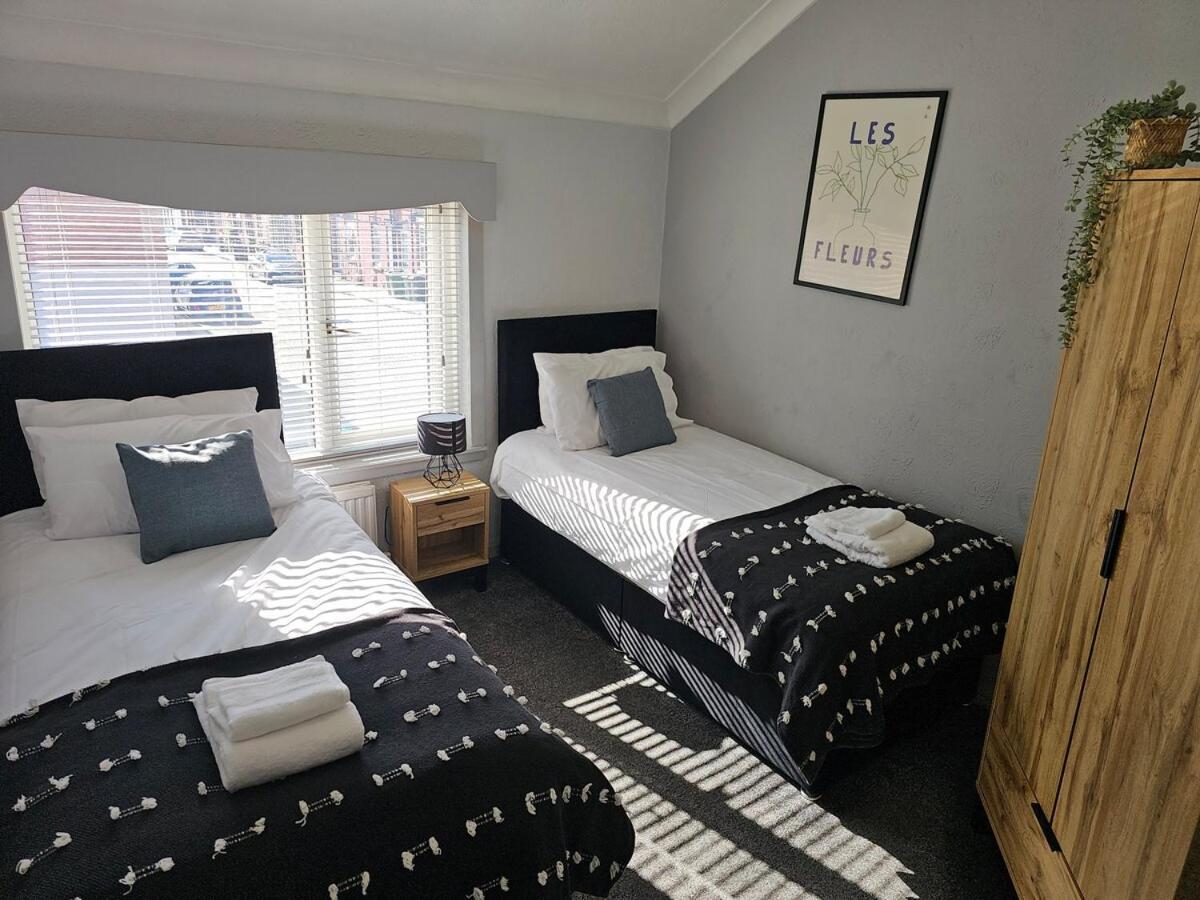 Homebird - East Park House Holiday home *