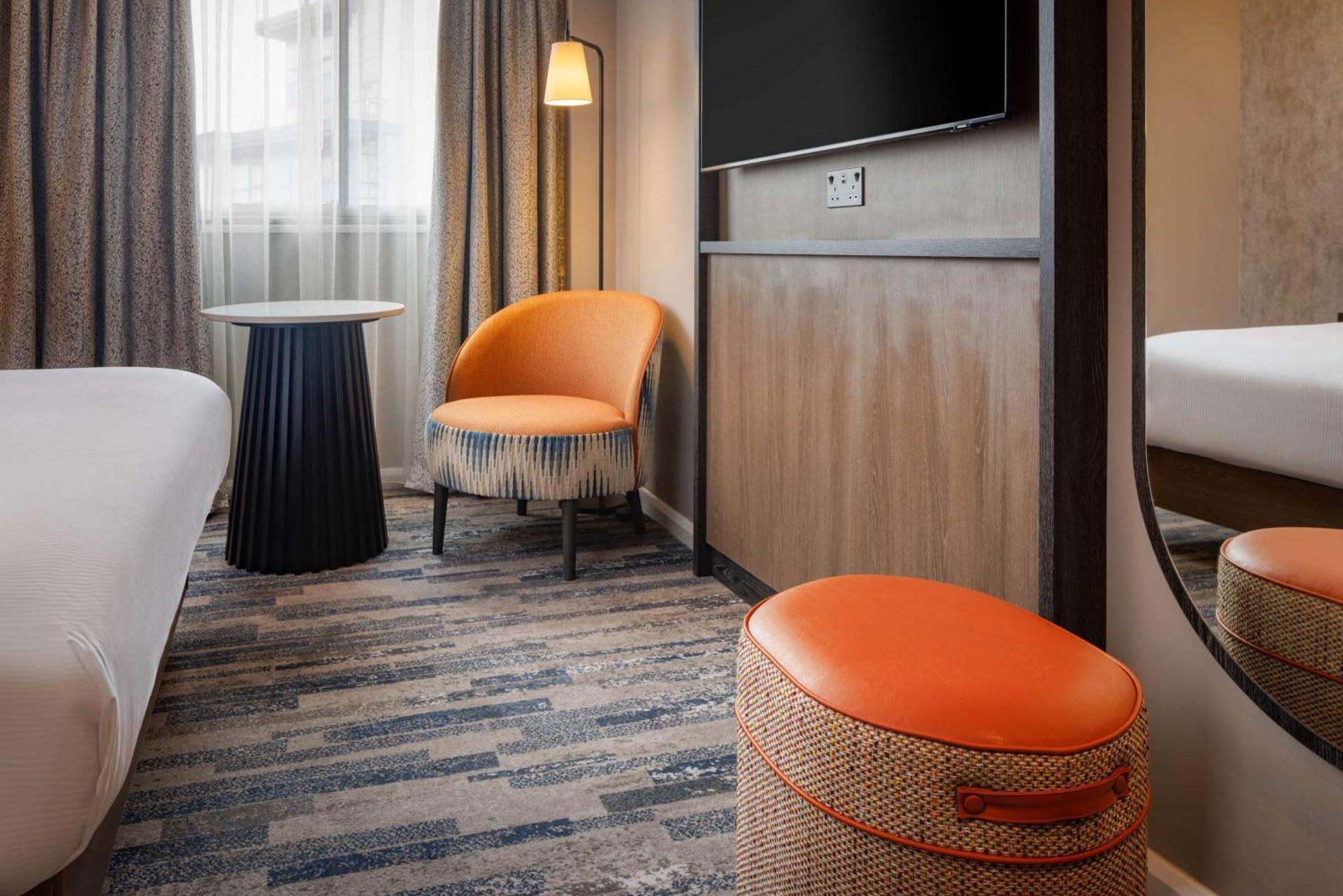 Hilton Leeds 4*