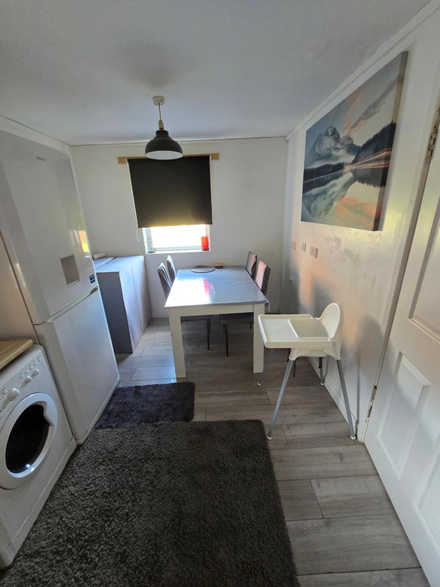 Apartment 2 Bedroom Cozy Chambers With Free Parking Leeds (West Yorkshire)