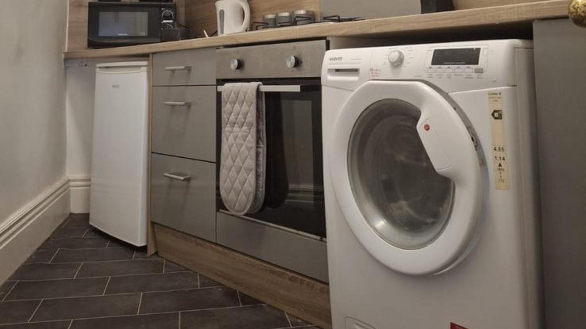 Apartment One Bedroom Flat By Brookland Serviced Short Lets With Free Wifi Leeds (West Yorkshire)