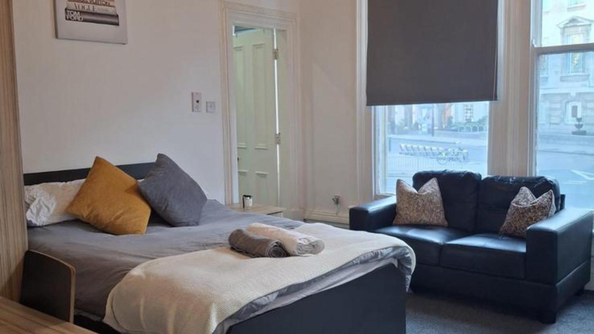 One Bedroom Flat By Brookland Serviced Short Lets With Free Wifi *