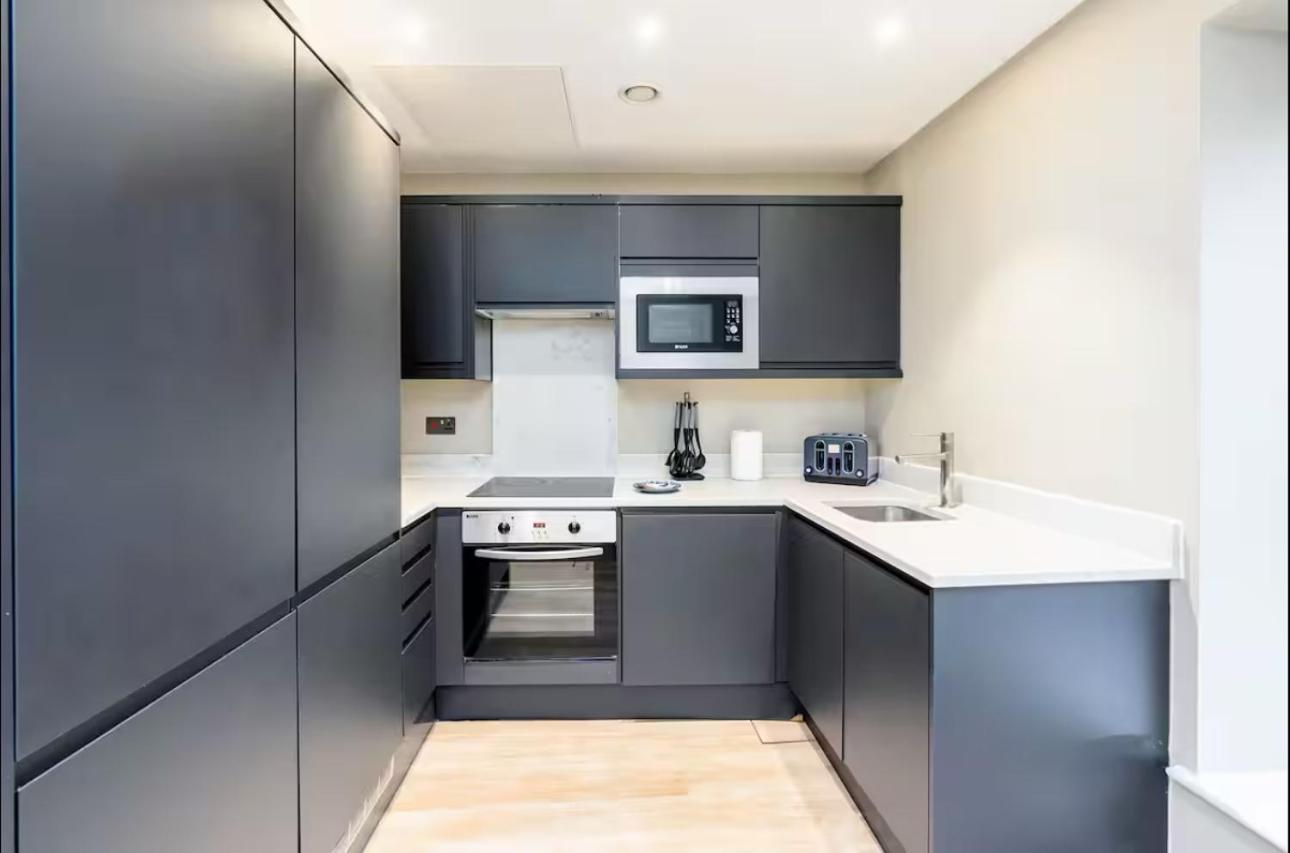 The Executive Retreat 3bed2bath 55inch Tv Apartment *