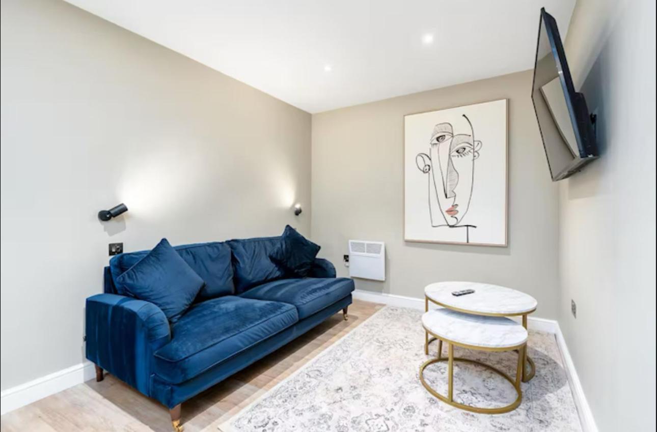 The Executive Retreat 3bed2bath 55inch Tv * Leeds (West Yorkshire)