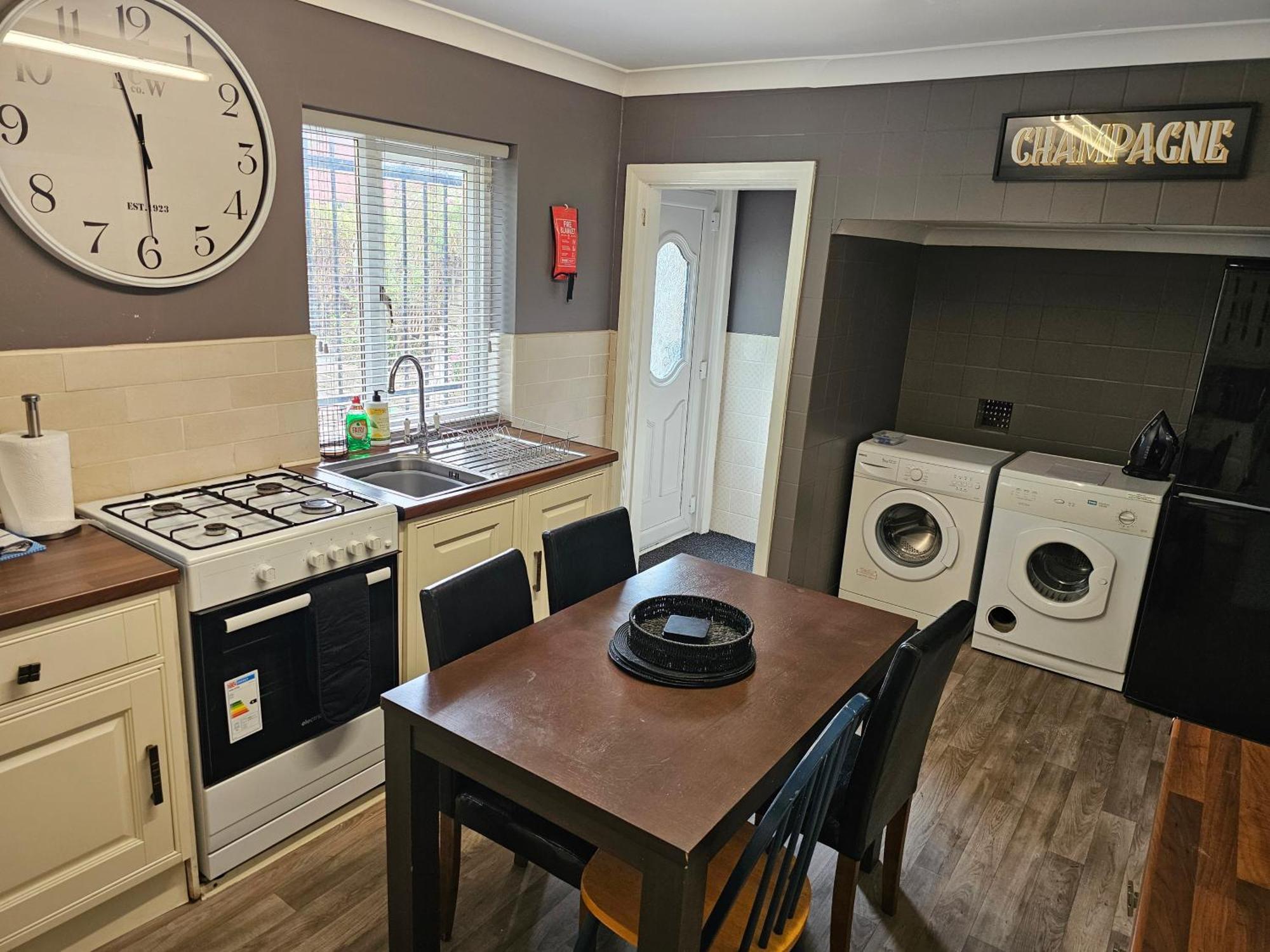 Homebird - East Park House Holiday home Leeds (West Yorkshire)
