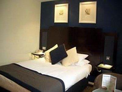 Britannia Leeds Hotel 3*