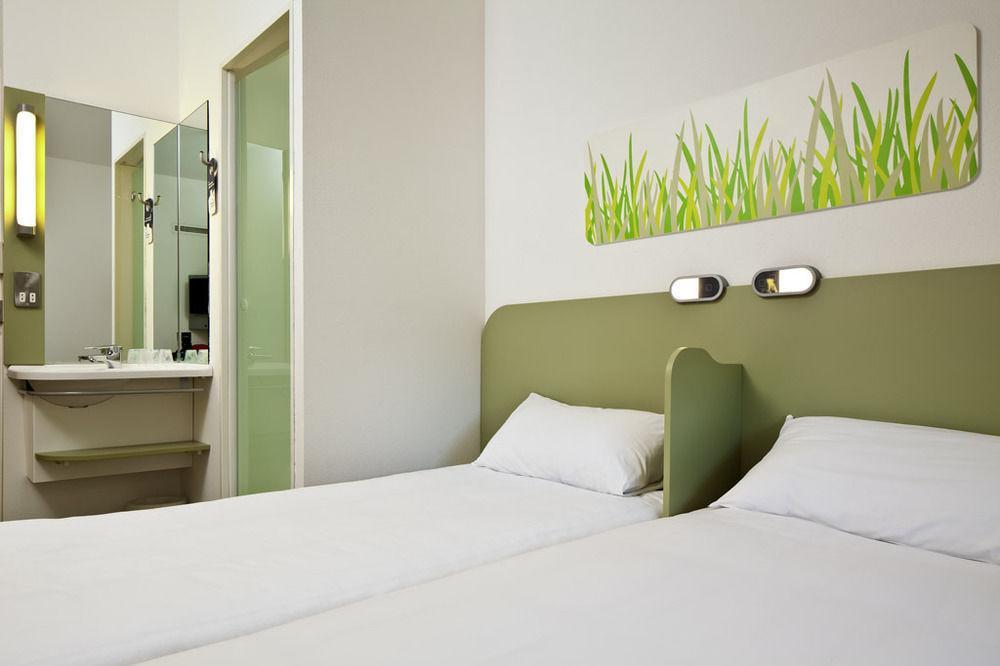Ibis Budget Centre Crown Point Road Hotel 2*