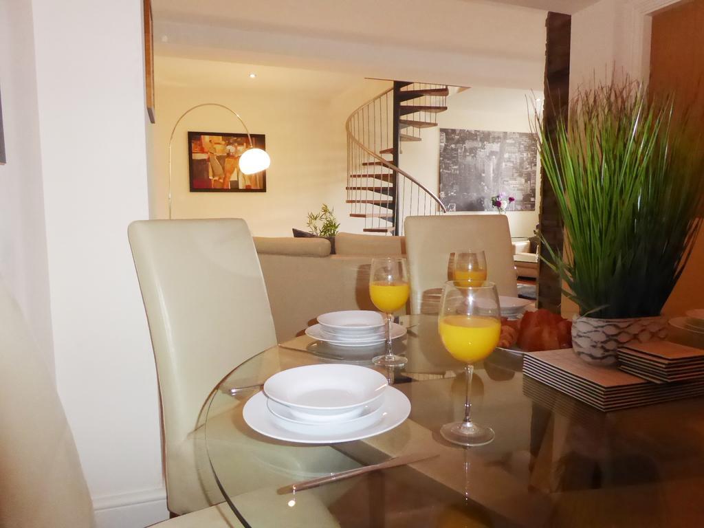 School House Mews, 2 Rodley Hall Apartment *