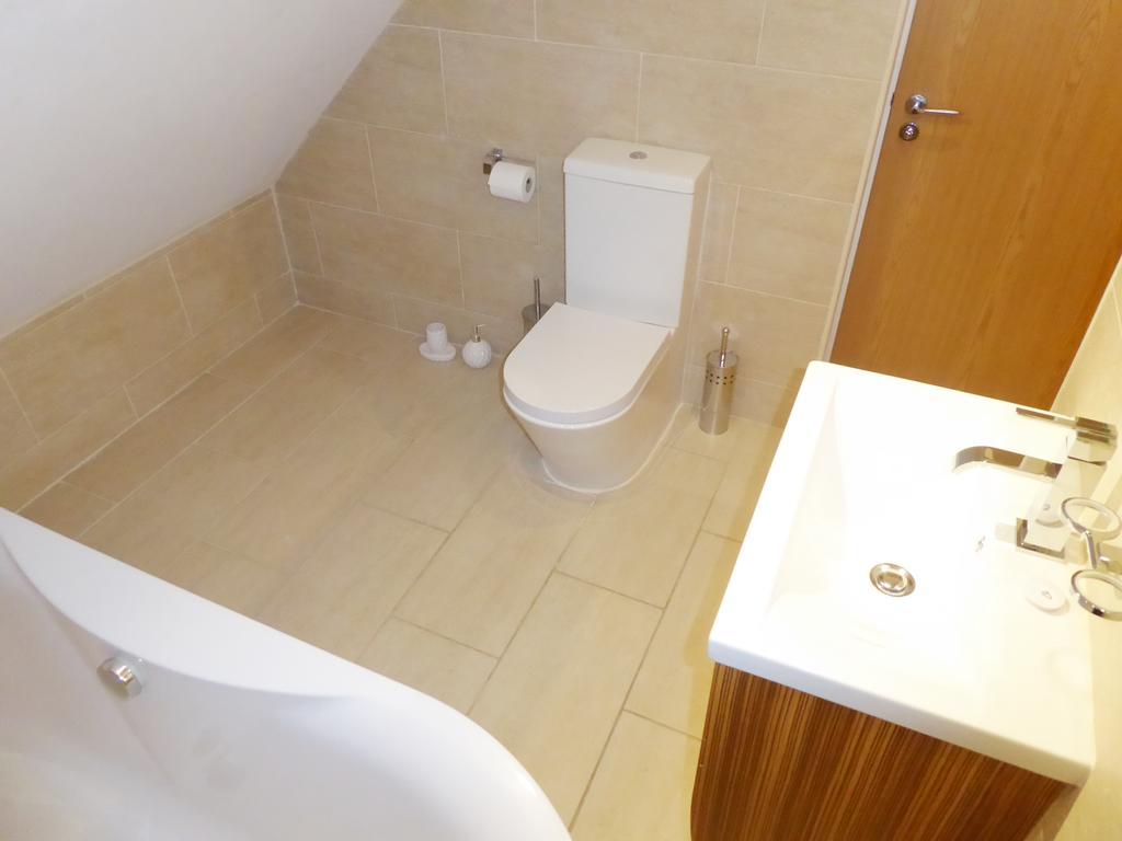 School House Mews, 2 Rodley Hall Apartment *
