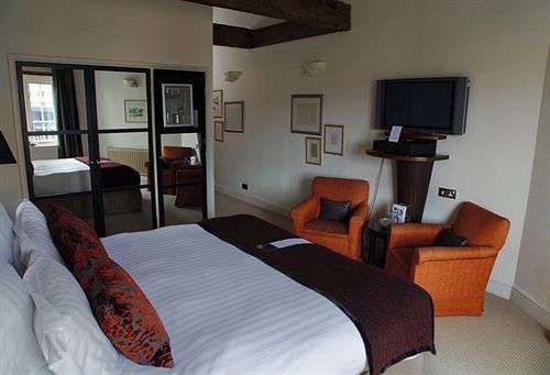 42 The Calls Hotel