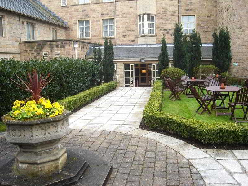Weetwood Hall Estate Leeds (West Yorkshire)