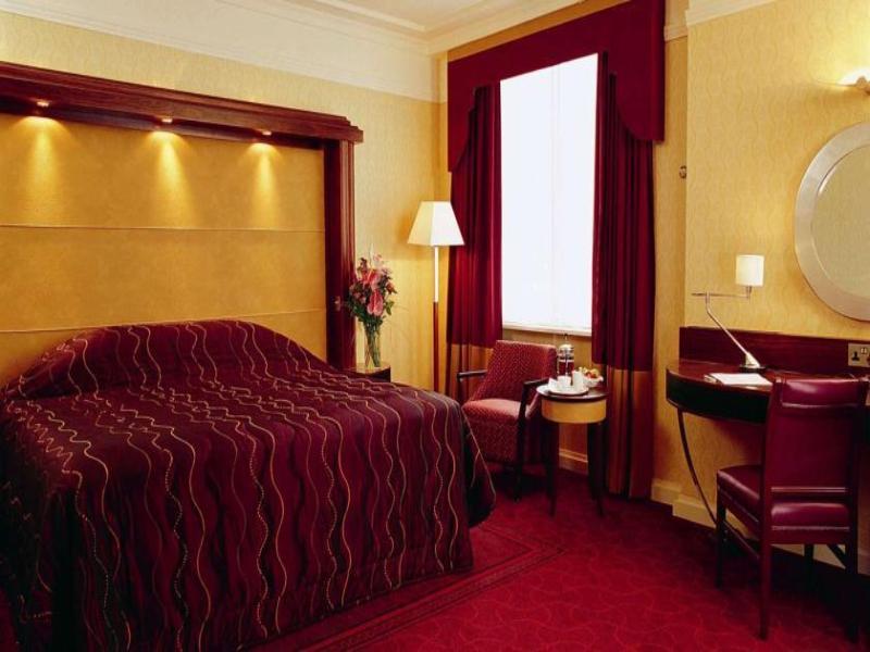 The Queens Hotel