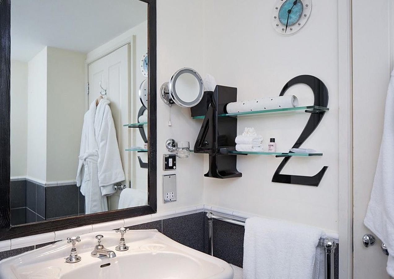 42 The Calls Hotel 4*