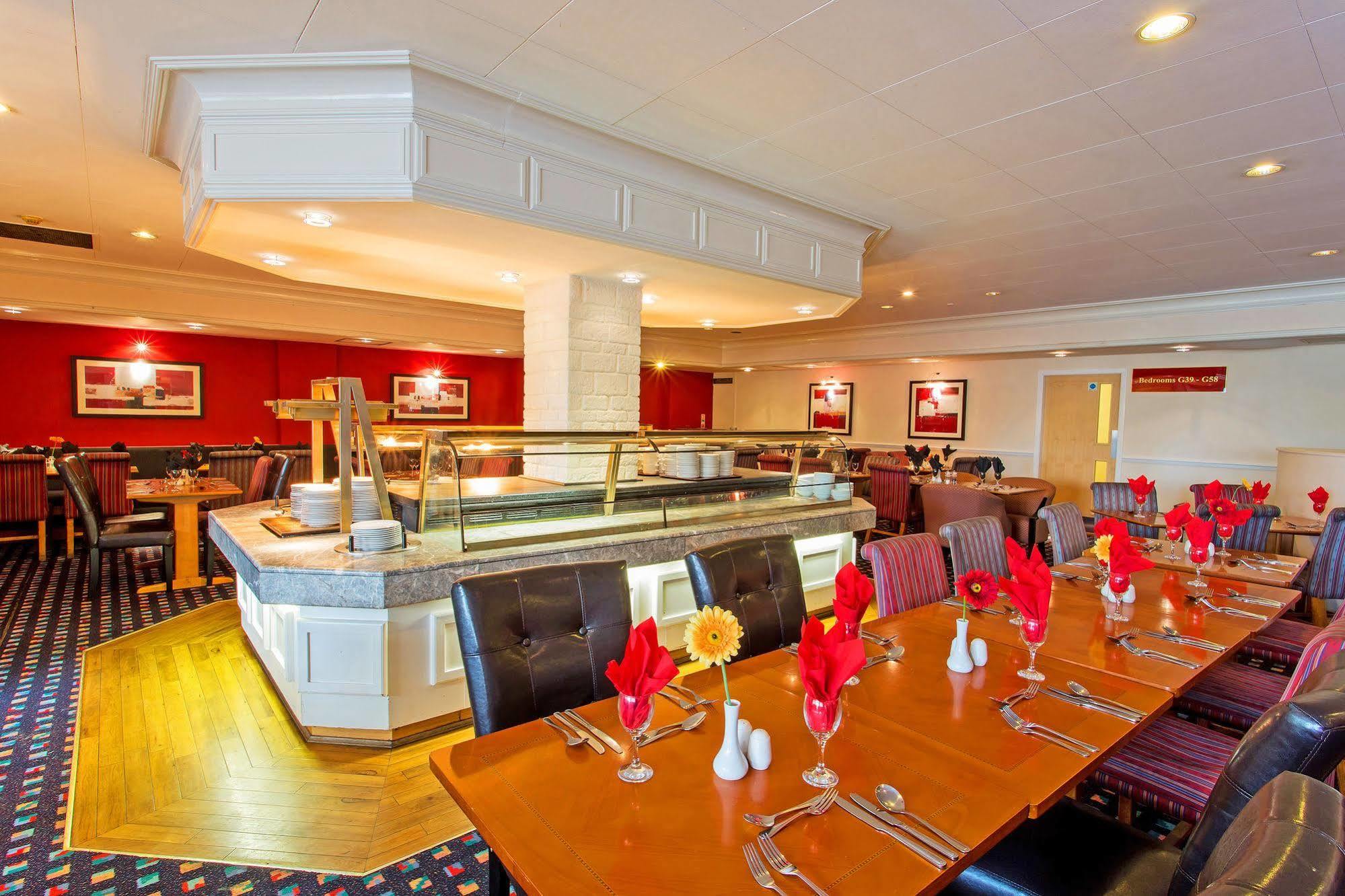 Britannia Leeds Hotel 3*