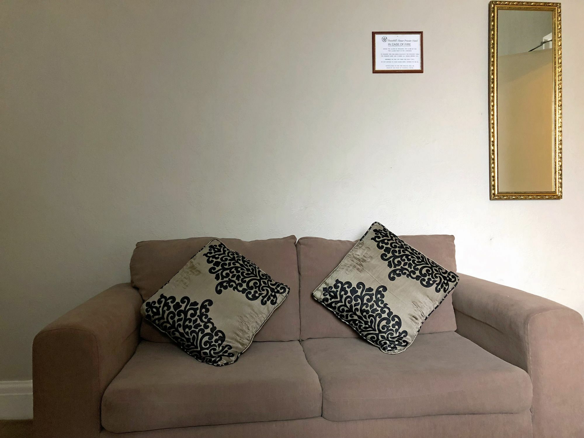 Peasehill Guest house