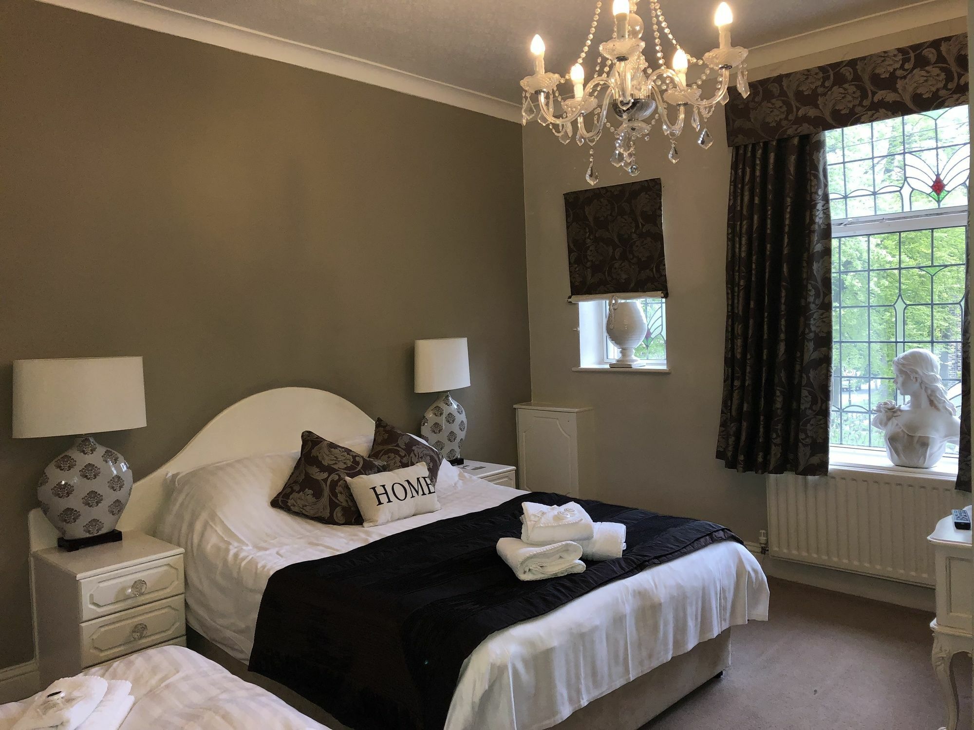 Peasehill Guest house