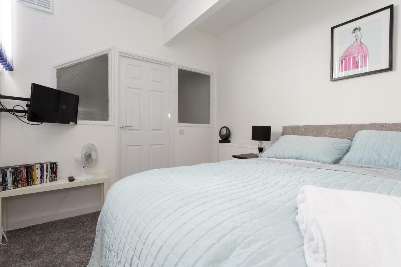 Clifton Bespoke Serviced Apartment