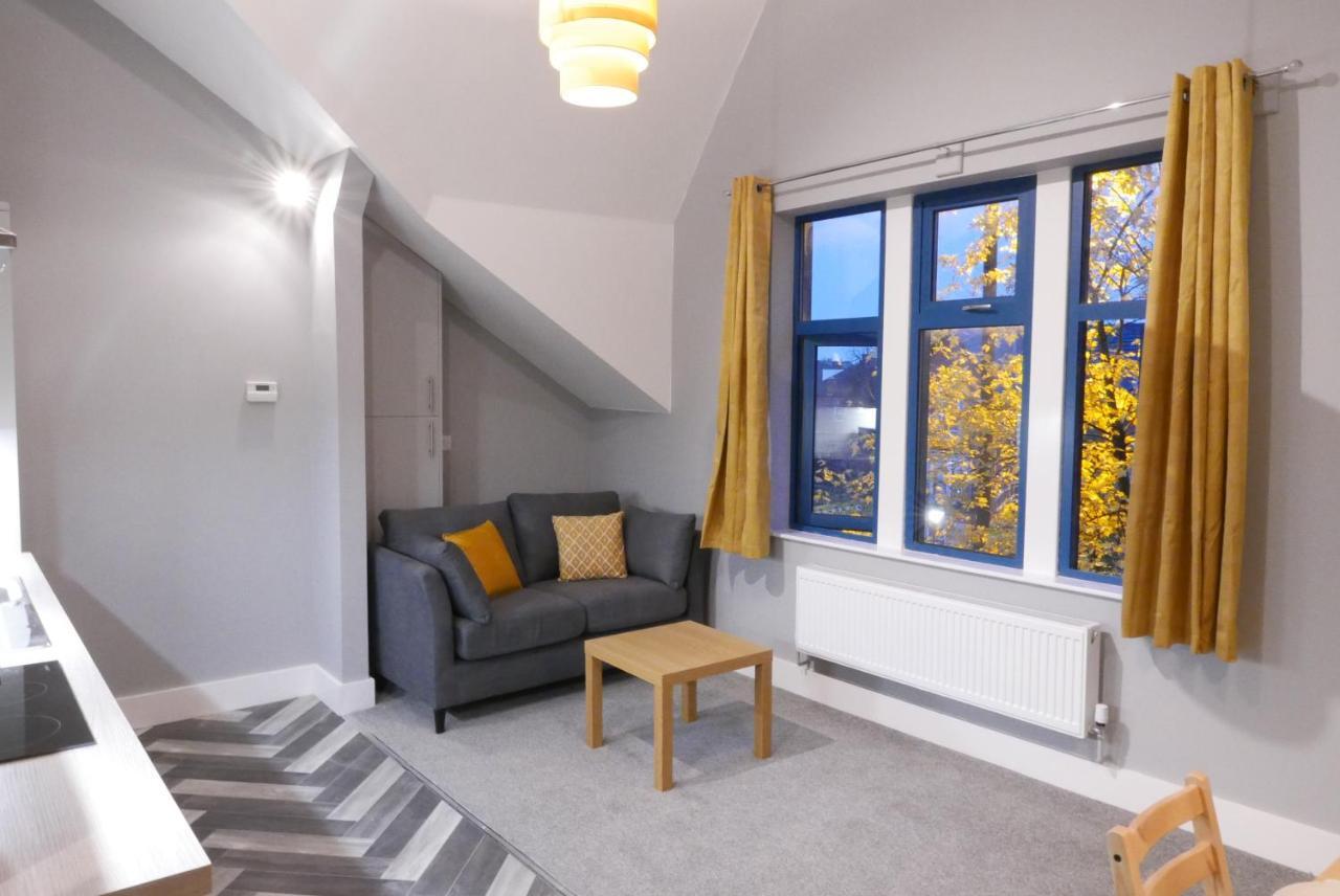 1 Bed Close To Leeds Arena Sleeps Up To 4 People F5 *