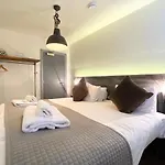 Loft At The Coach House Apartments