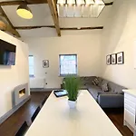 Loft At The Coach House Apartments