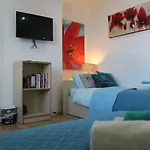 Advo Aparts Guest Hotel Leeds
