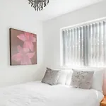 Inspiring Home Near The Centre Of Leeds