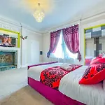 *O* O.Manor Setup For Your Most Amazing Relaxed Stay With Free Parking & Fast Free Wifi *O*