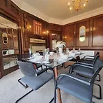 *O* O.Manor Setup For Your Most Amazing Relaxed Stay With Free Parking & Fast Free Wifi *O*