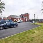 Modern City Centre Flat With Free Parking