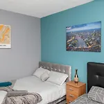 Leeds City Centre Spacious House Free Parking And Wi-Fi