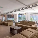 Vibrant Rooms For Students Only, Leeds - Sk
