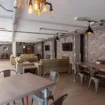 Vibrant Rooms For Students Only, Leeds - Sk