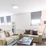 Vibrant Rooms For Students Only, Leeds - Sk