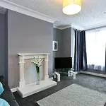 One Of A Kind 4 Bed Guest House