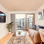 Deluxe City Apt, Riverside Canal View&Free Parking