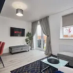 Homebird Property - Salisbury House