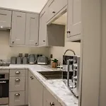 Bv Lux 1 Bedroom At Leeds Cliff Oak Mansion House