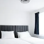City Service Apartment