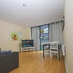 Alluring 2 Bedroom Leeds City Centre Apartment- Self Check-In,Balconied Apartment