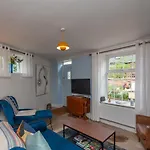 Pass The Keys Wonky Cottage With Amazing Garden