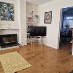 4 Beds With Links To Motorways