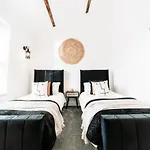 Kandaka-Peaceful House