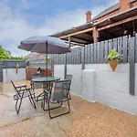 *2A* Ground Floor House Setup For Your Most Amazing & Relaxed Stay + Free Parking + Free Fast Wifi