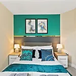 Central Leeds Gem - Parking - Sleeps 6