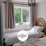 Retreat Breaks - 3 Bedroom Penthouse - Holbeck Leeds