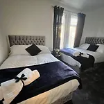 The Victoria - Sleeps 8 - Close To Leeds City Centre!